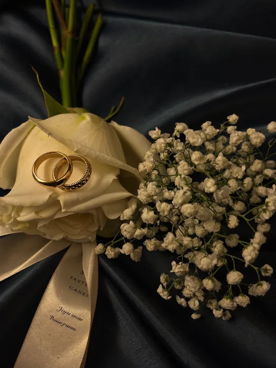 Same-day wedding ceremony officiated by Rush In Documentation Center