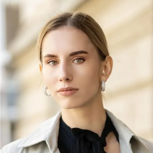 Alina — Customer support